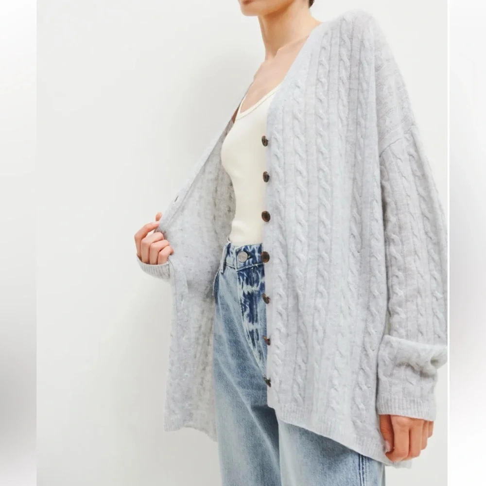 Reformation Giusta Oversized Cashmere Button Cardigan in Light Grey $298 MSRP - Picture 6 of 13